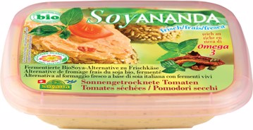 Vegan roomkaas zongedroogde tomaten